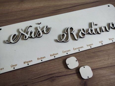 Rodinný kalendář Naše rodina s gravírovanými jmény