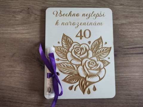 Dřevěné přání k narozeninám s růžemi