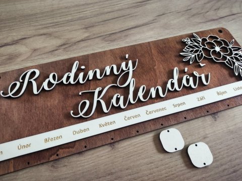 Rodinný kalendář s gravírovanými jmény Eleanora